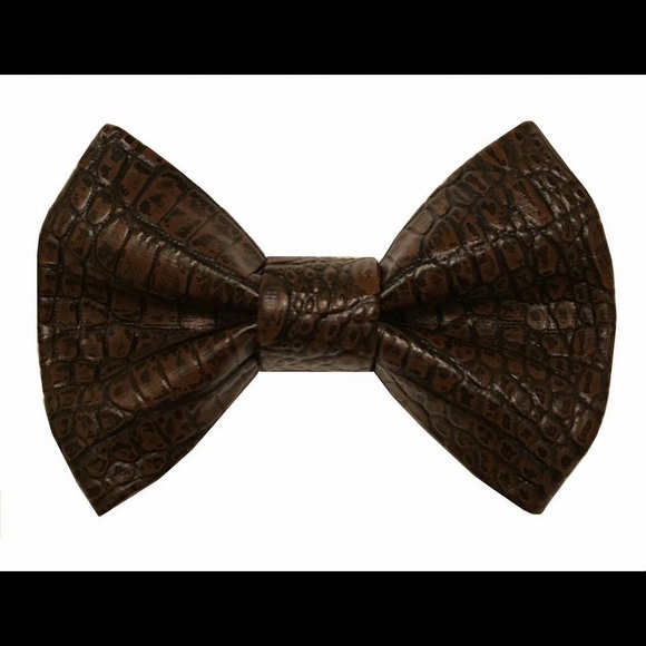 Men's crocodile vinyl bowtie - Picture 1 of 2