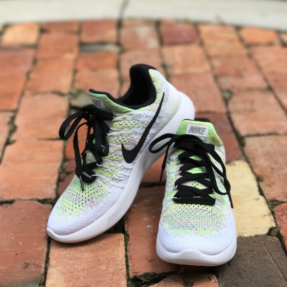 NWT Nike ID LunarEpic Low Flyknit 2 WMNS - Picture 6 of 8