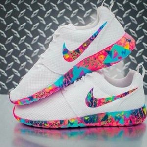 Nike rainbow diesgn