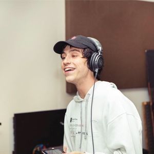 Meet your Posher, Logan