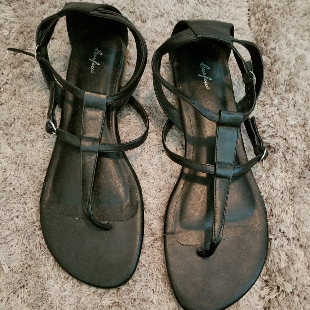 Sandles