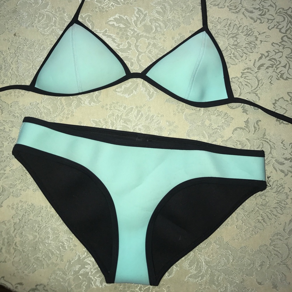 Triangl bathing suit size small!!