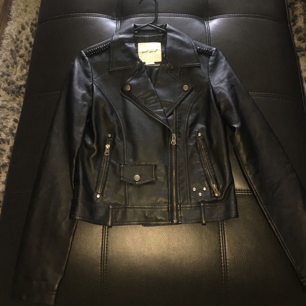 Black Leather Jacket - Picture 1 of 3