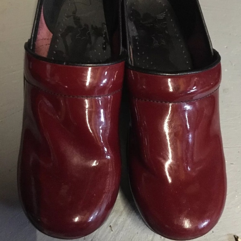 Dansko woman work shoes size 39