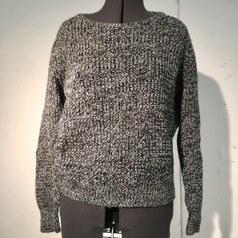 Brandy Melville SUPER COZY sweater!