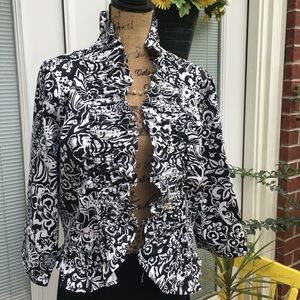 Floral black & white shrug 3/4 sleeve XL top