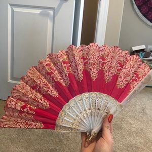 GORGEOUS Hand fan