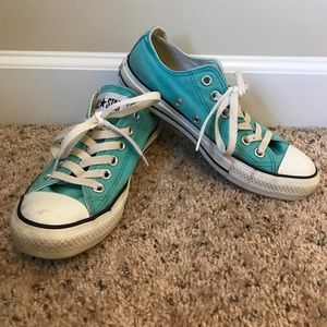 Women's Size 7 Converse
