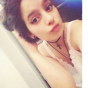 Meet your Posher, Leila