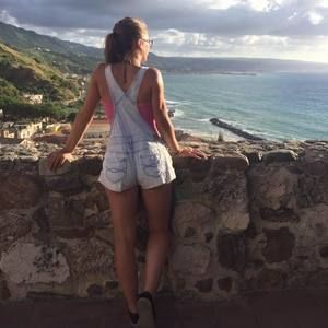 Meet your Posher, Morena