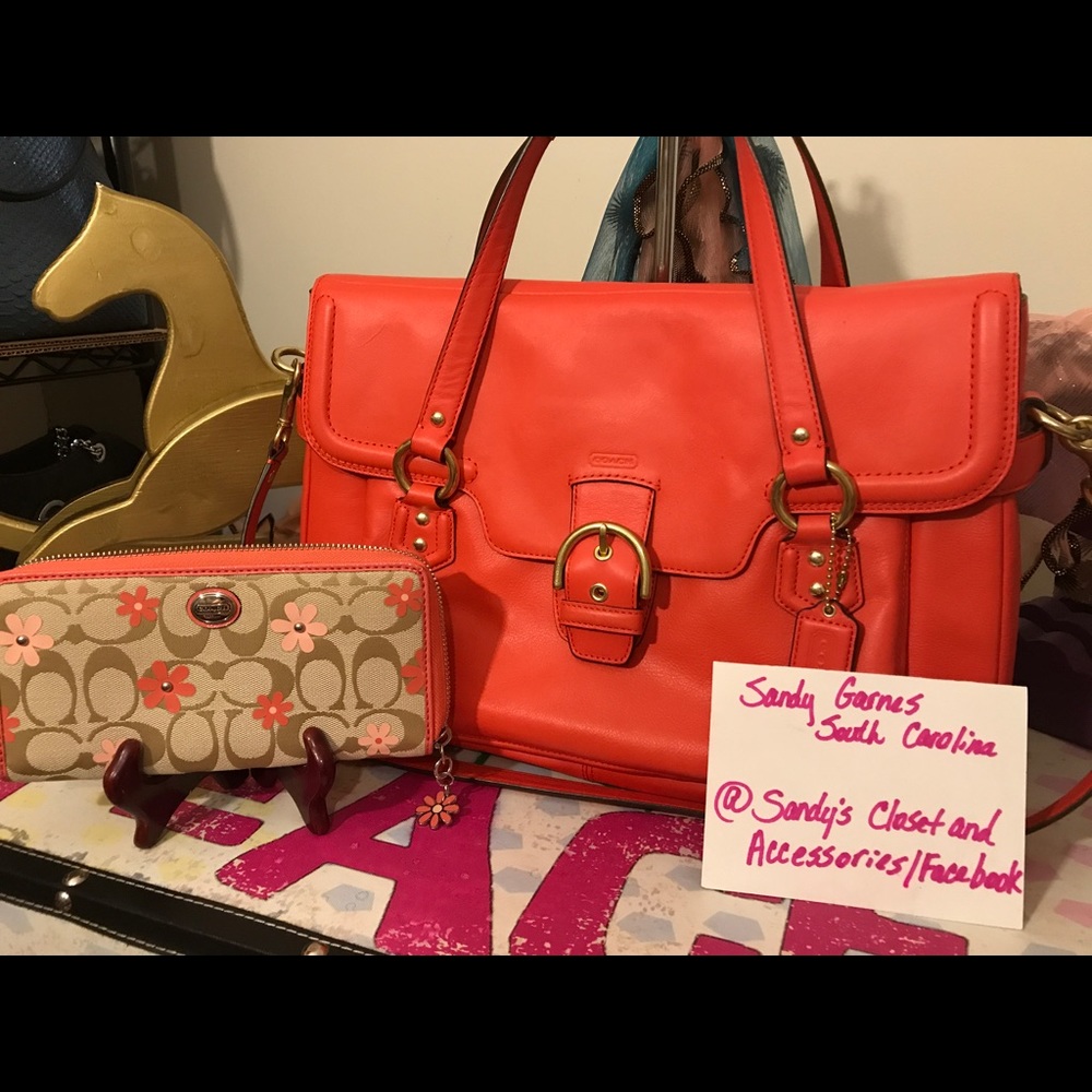 EUC Coach Large Campbell with matching wallet