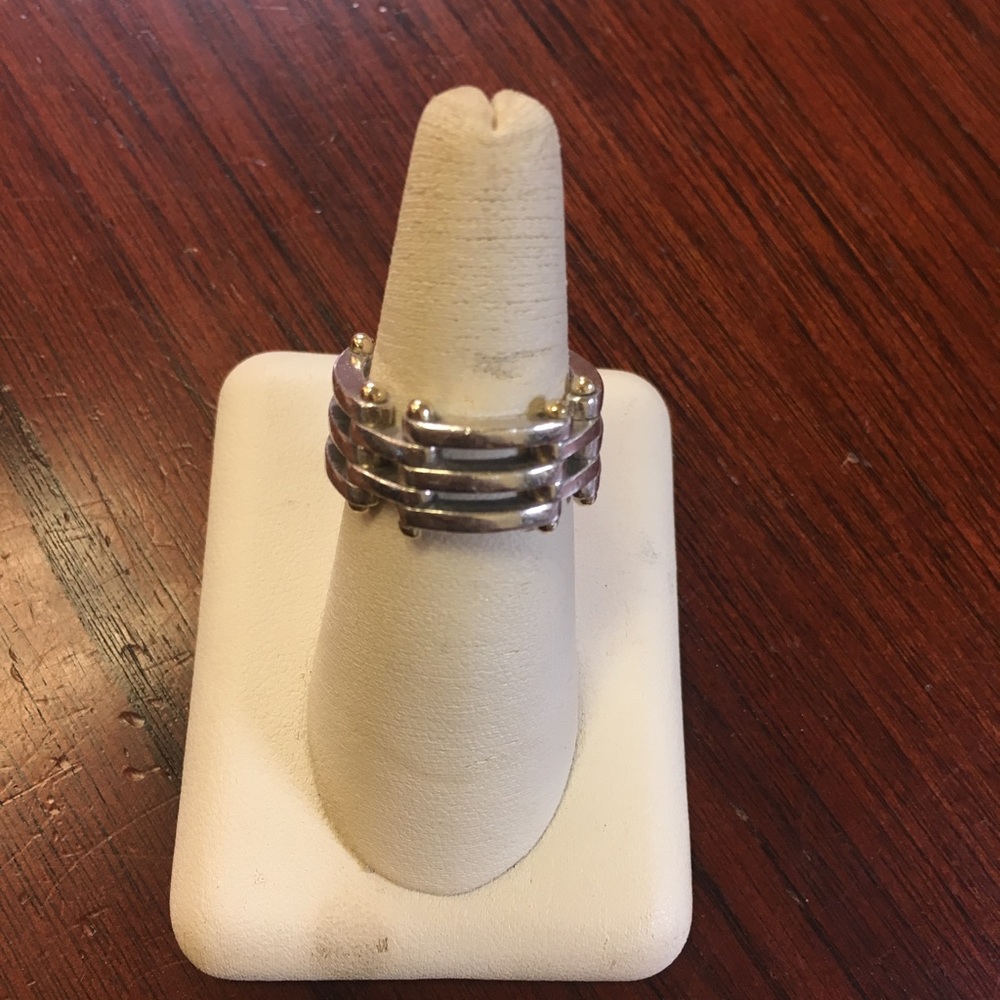 Tiffany & Co. Gatelink ring