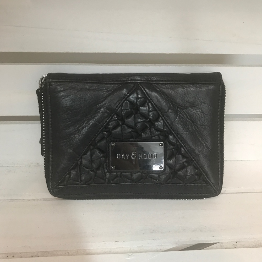 Day and Mood braided zipped leather wallet