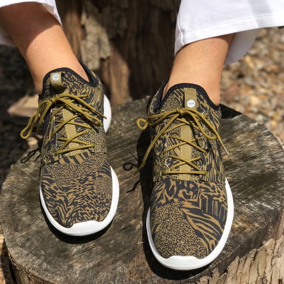 NWT Nike ID Roshe Two Breath, size 11 M. AUTHENTIC - Picture 2 of 6