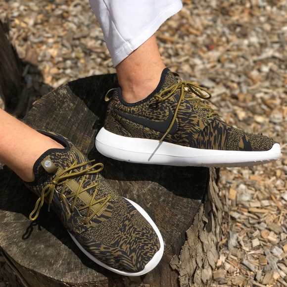 NWT Nike ID Roshe Two Breath, size 11 M. AUTHENTIC - Picture 3 of 6