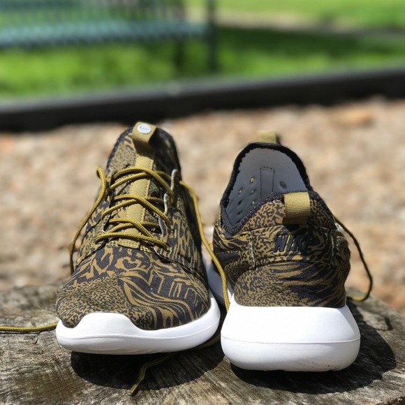 NWT Nike ID Roshe Two Breath, size 11 M. AUTHENTIC - Picture 4 of 6