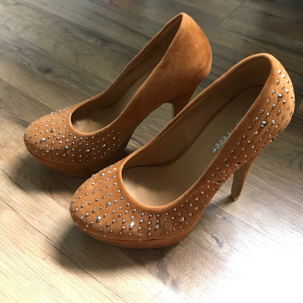 Rustic brown suede heels