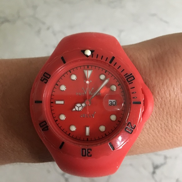 ToyWatch - Picture 2 of 7