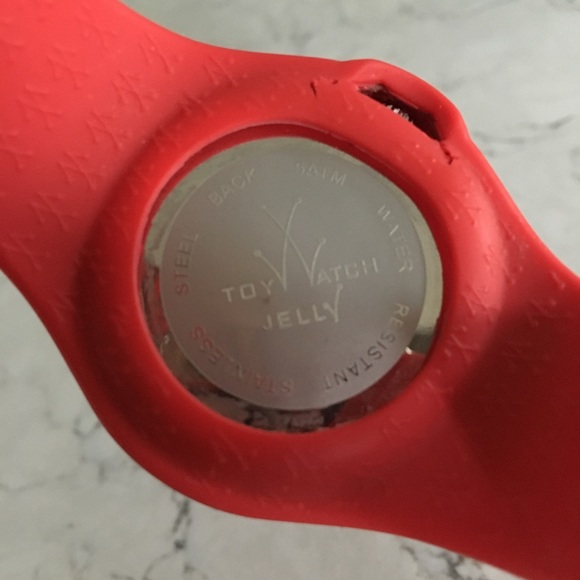 ToyWatch - Picture 6 of 7