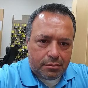 Meet your Posher, Eli garcia