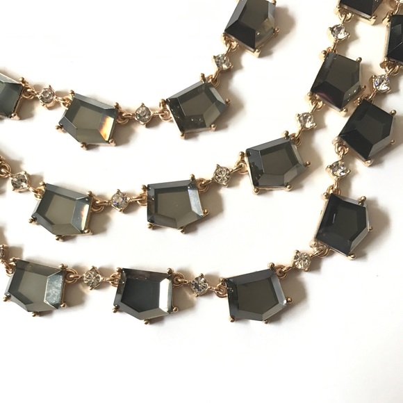 Sale Charming C. gold chain&gray pentagon necklace - Picture 3 of 7