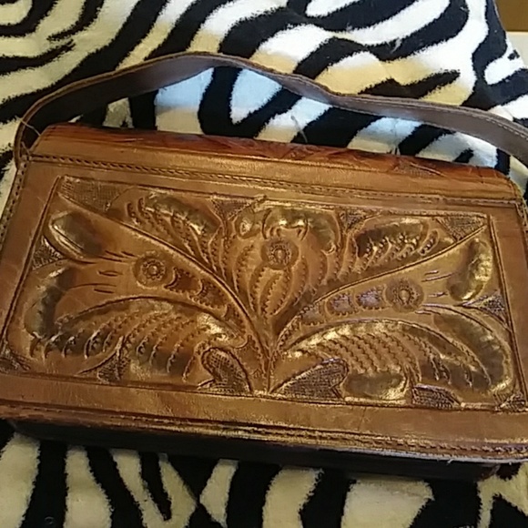 VINTAGE GAITAN HAND TOOLED LEATHER PURSE - Picture 2 of 6