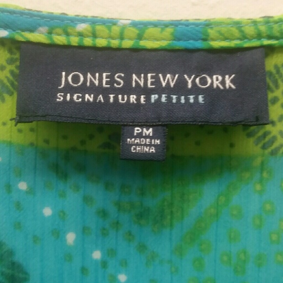 Jones New York. Shear top/ coverup - Picture 4 of 4