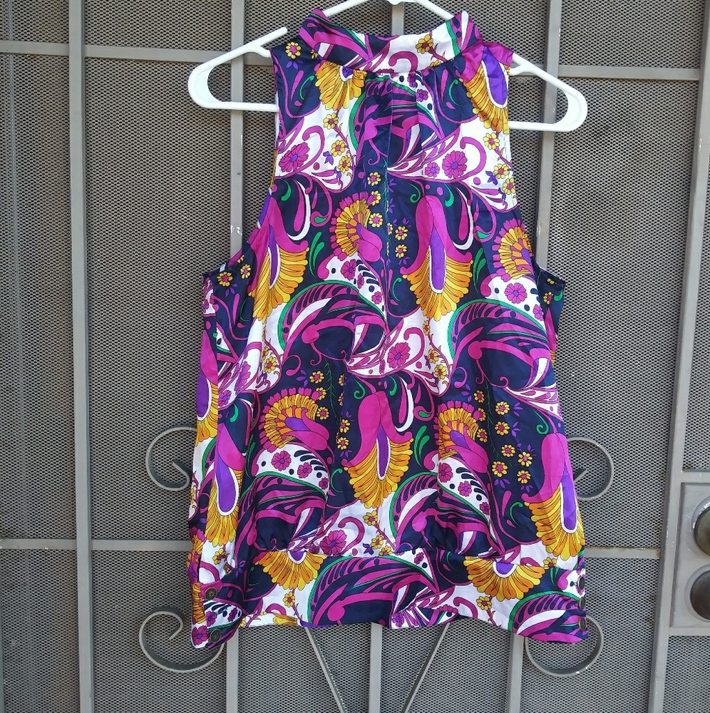 High neck Sleveless Blouse