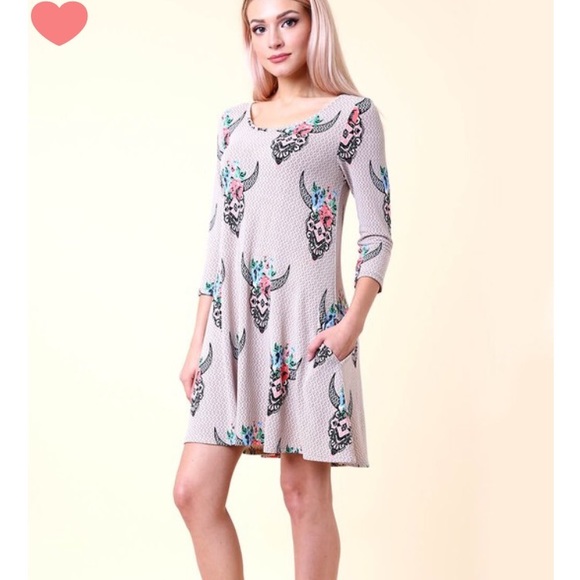 Fun bullhead print dress w/side pockets - Picture 6 of 7