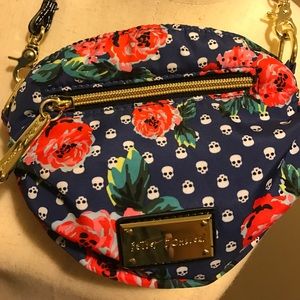 Betsey Johnson crossbody bag skull roses 🌹 💀