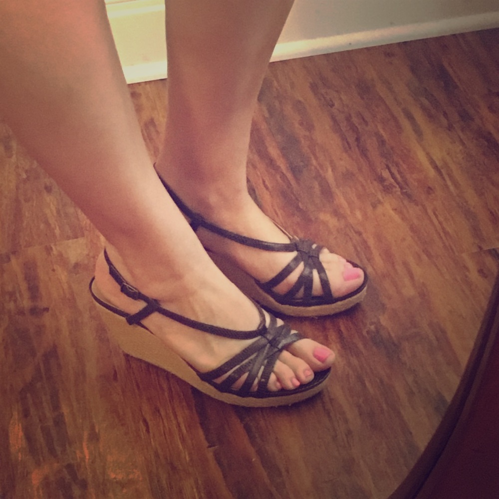 Kenneth Cole Reaction Wicker & Crocodile Wedges