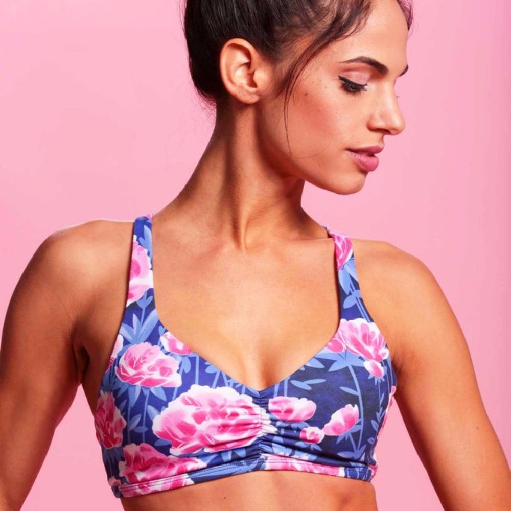 POPFLEX Pull On My Heartstrings Sports Bra