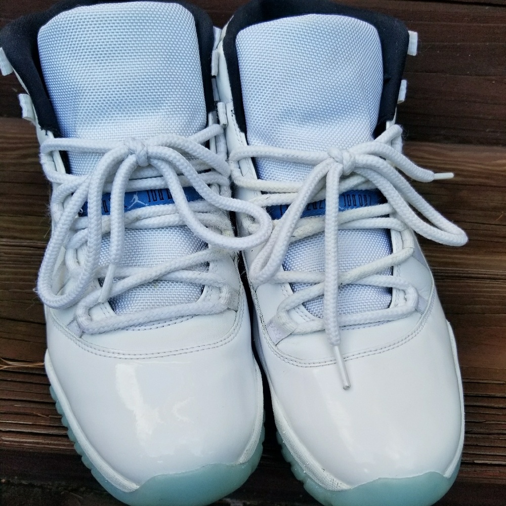 Jordan 11 Columbia's