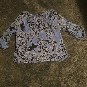 💅🏾Size 1X Westbound lightweight shirt