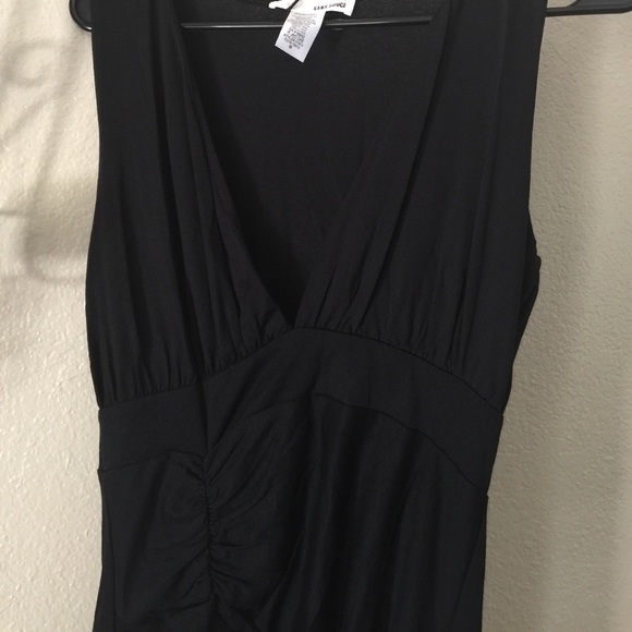 Re-Stocked!!! A symmetrical Bodycon Dress!! - Picture 5 of 7