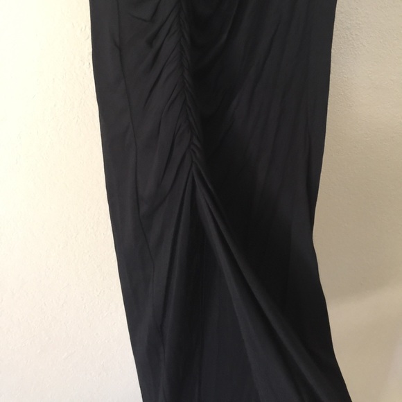 Re-Stocked!!! A symmetrical Bodycon Dress!! - Picture 6 of 7