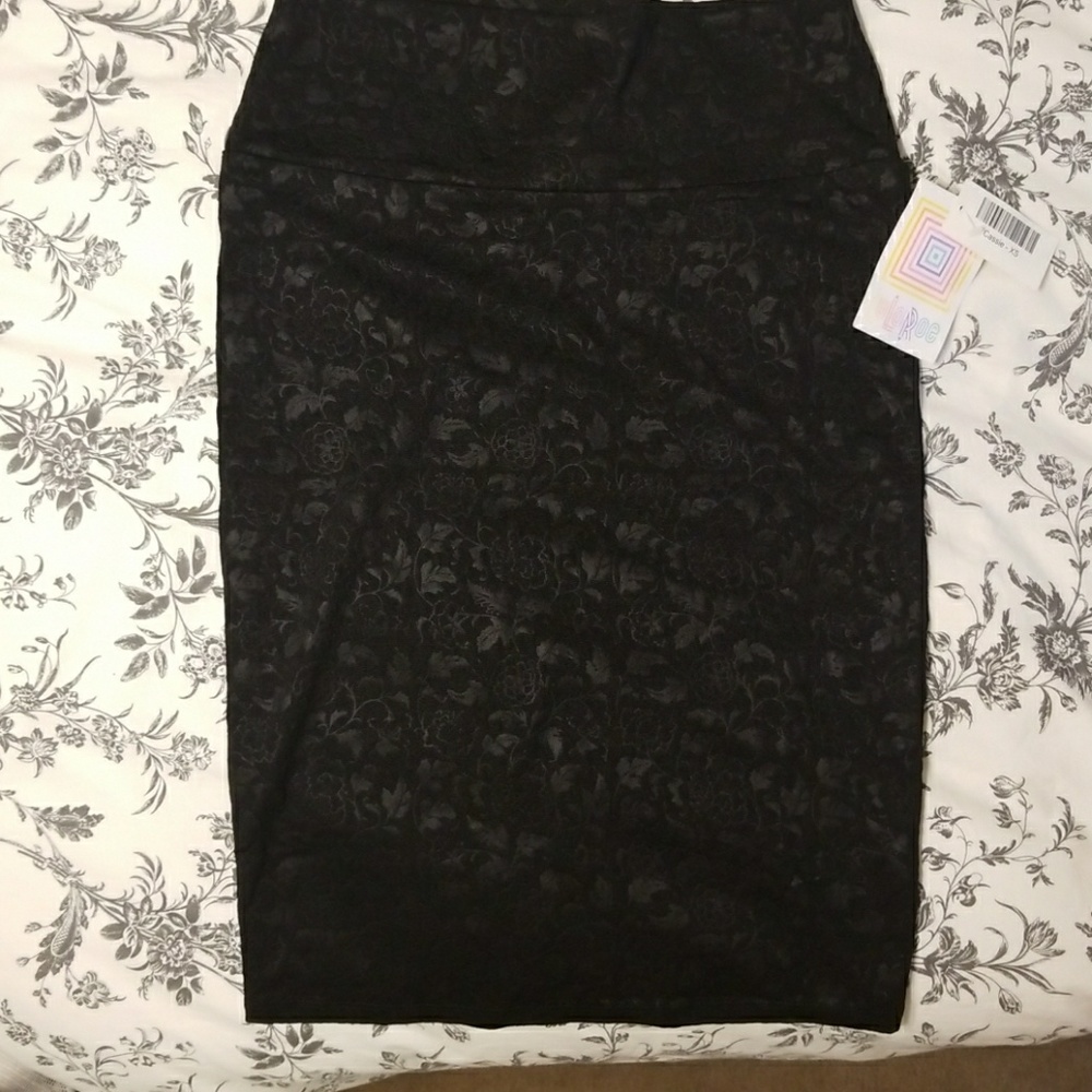 BNWT Lularoe XS Black Cassie