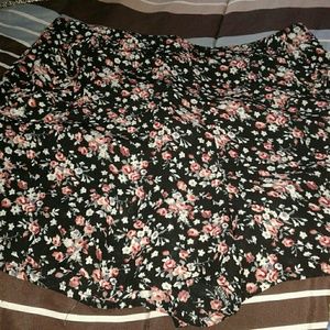 Floral zip up shorts