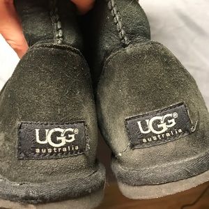 Black uggs