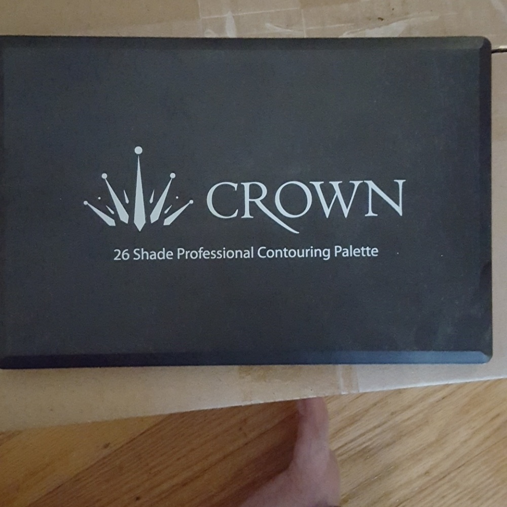 Crown contouring palette