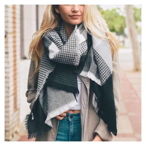 New Arrival- Plaid Blanket Scarf - Picture 4 of 4