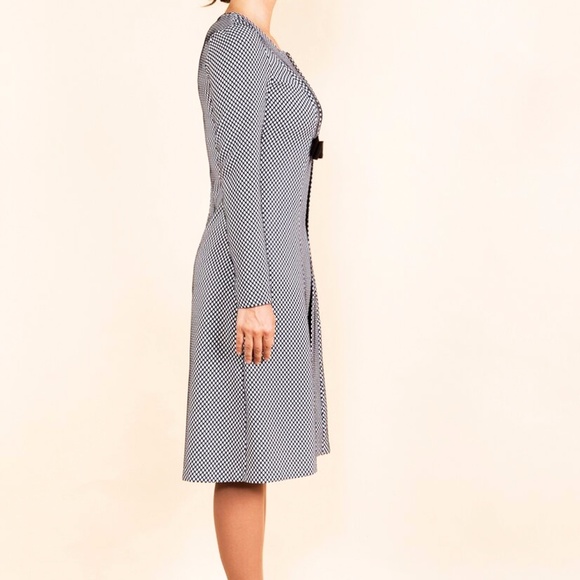 ELEGANT PARTY DRESS MADE IN EUROPE - Picture 3 of 3