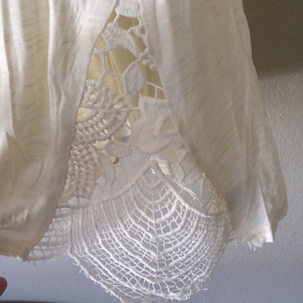 ⚜️NWT! 🎉SALE🎉BOHO Lace Bottom Top🆕⚜️ Size S - Picture 4 of 5
