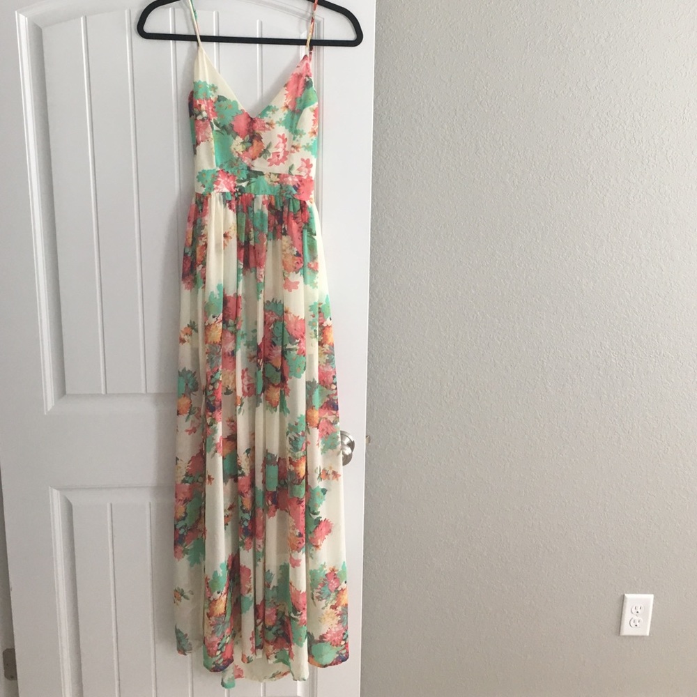 Women's Small Apricot Lane Boutique Backless Dress