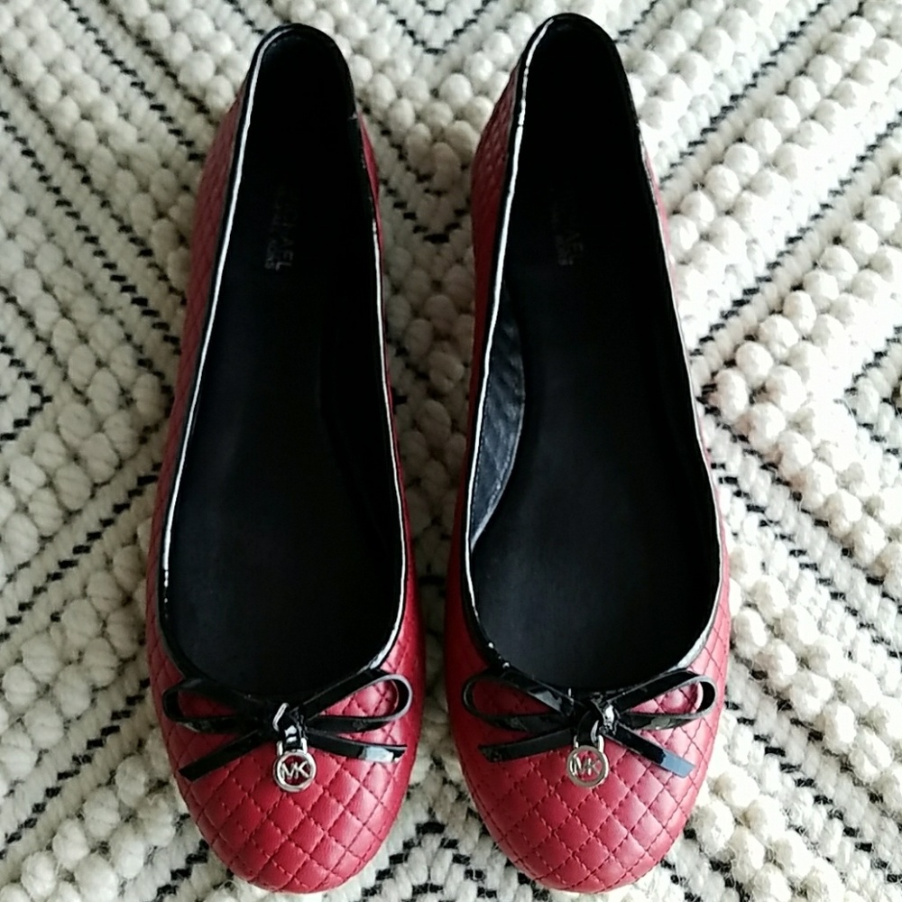 $$$ SOLD $$$ Michael Kors Melody Ballet Flat 9.5 - Picture 1 of 6