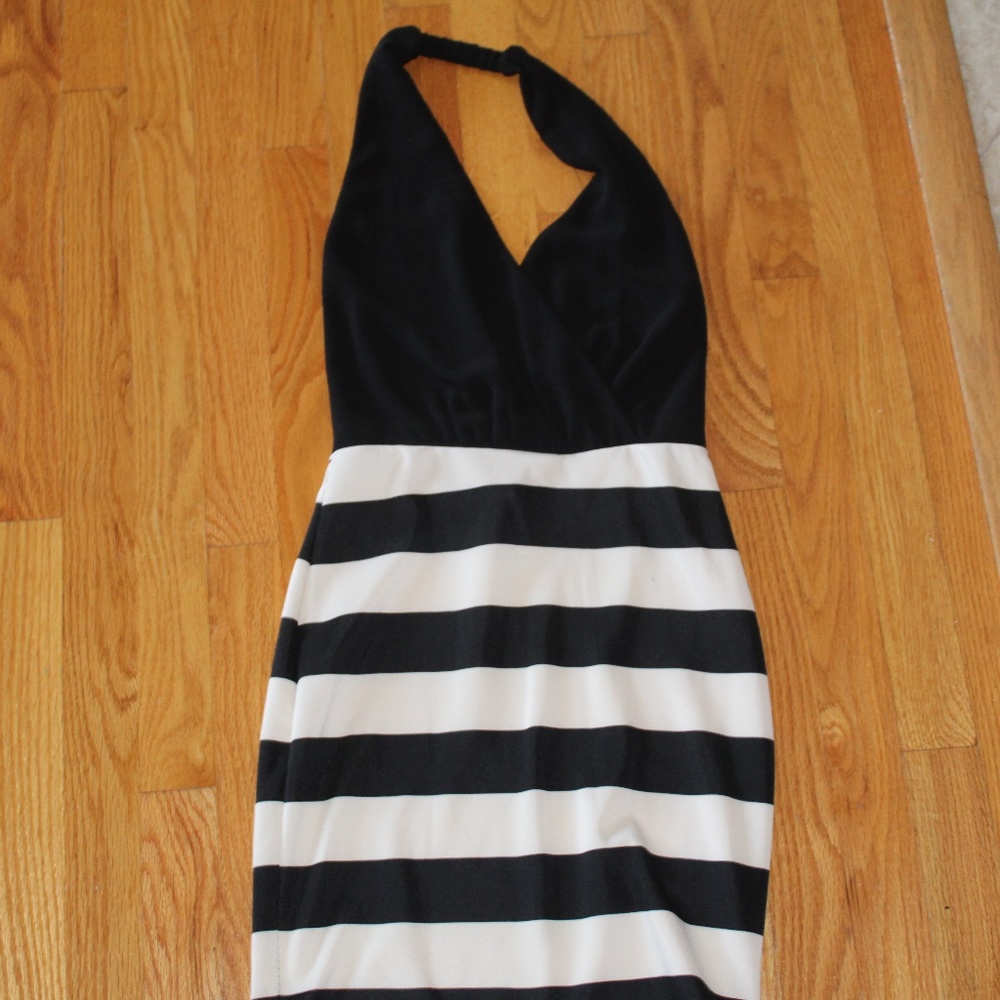 Open back dress! Black and tan body con