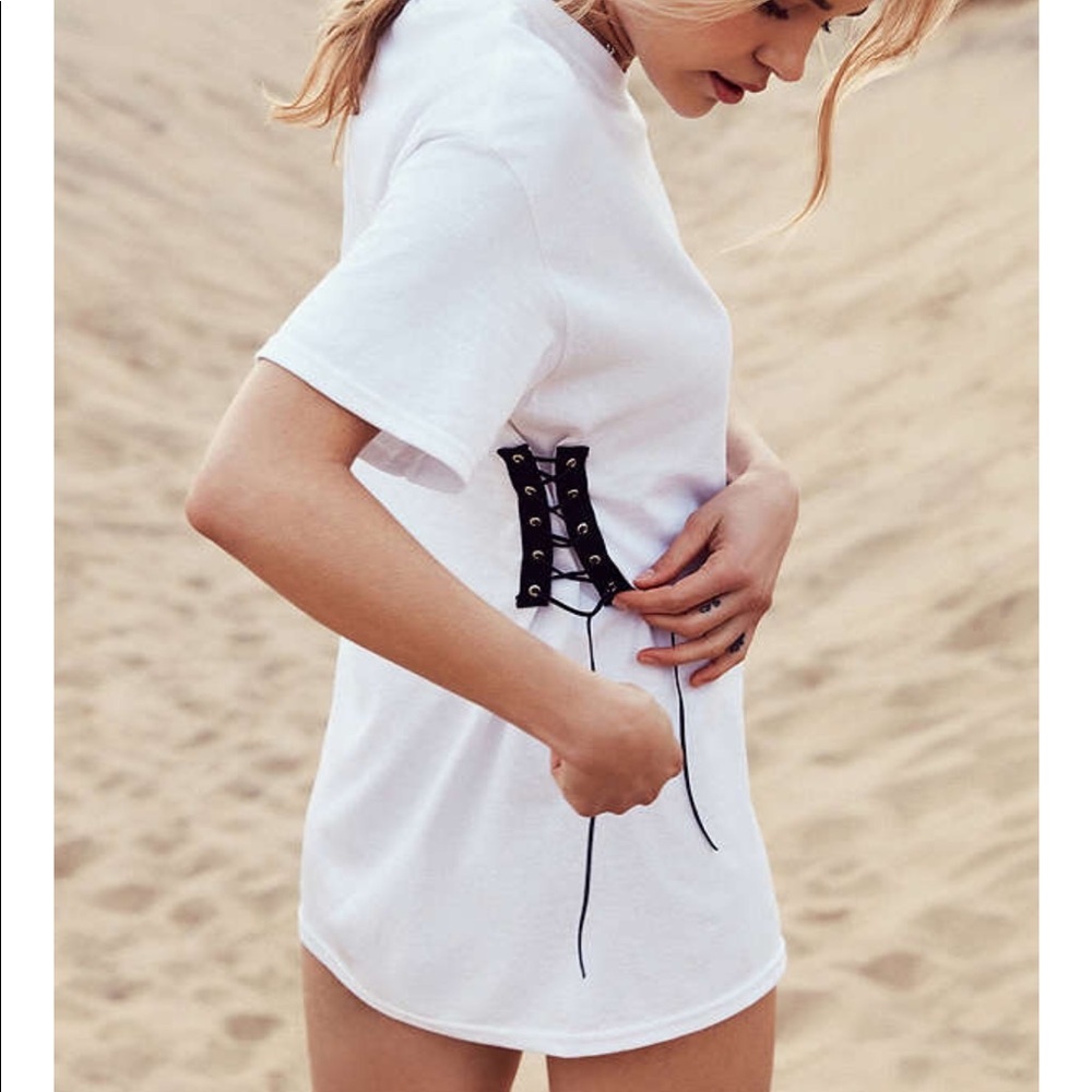 NWOT Urban Renewal lace-up side corset tee