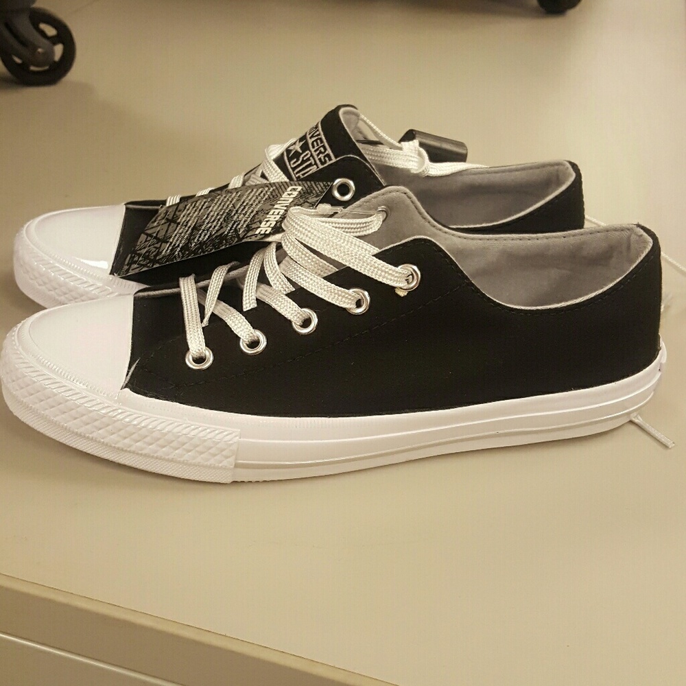 Black and white converse Brand new with tags