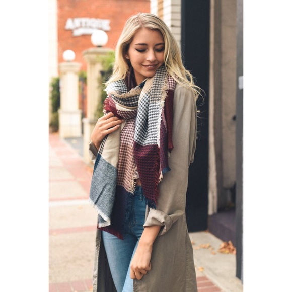 New Arrival- Plaid Blanket Scarf - Picture 3 of 4