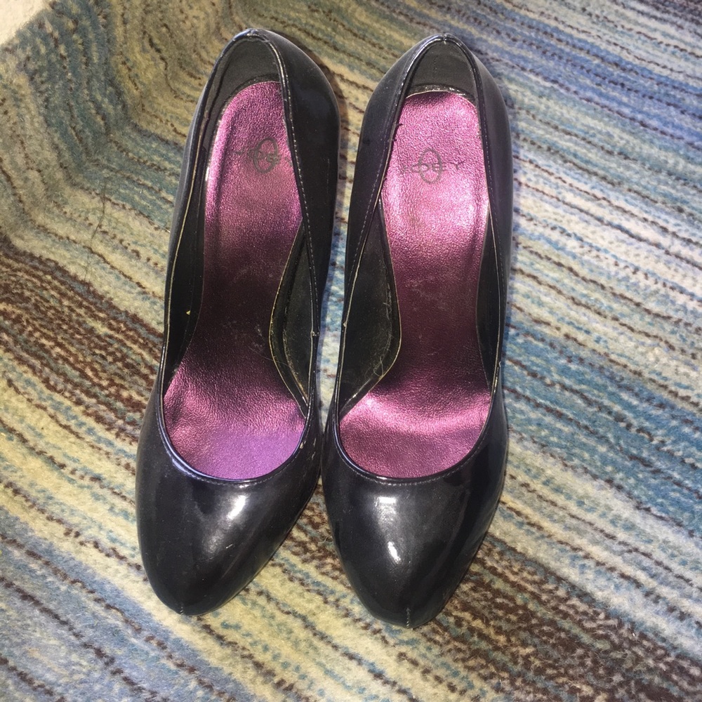 Black heels